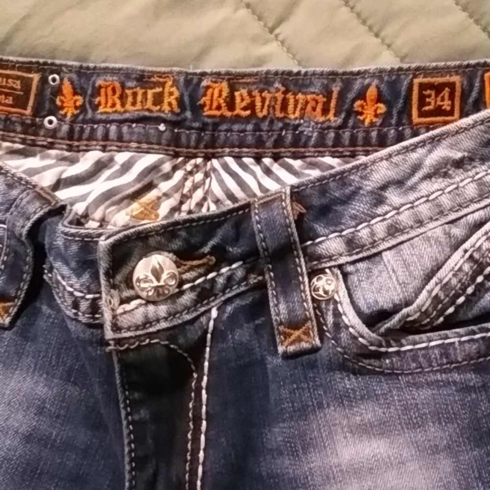 NWOT Rock Revival sz 34x32 inseam Boot cut Jeans